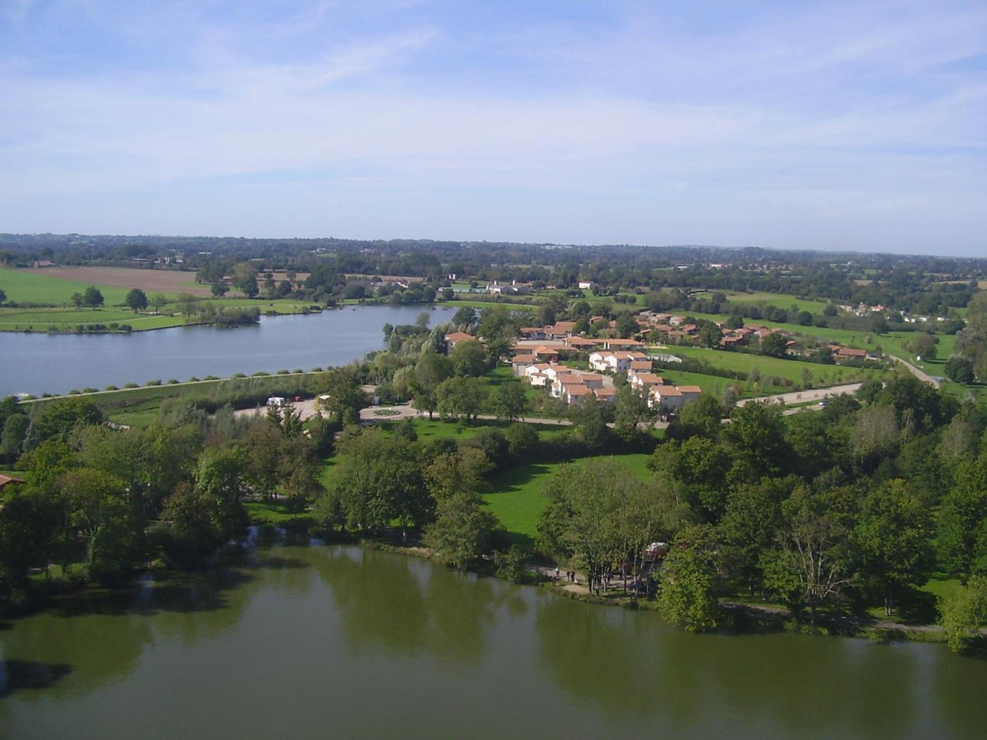 Pescalis Residence Les Maisons Du Lac Moncoutant Buitenkant foto