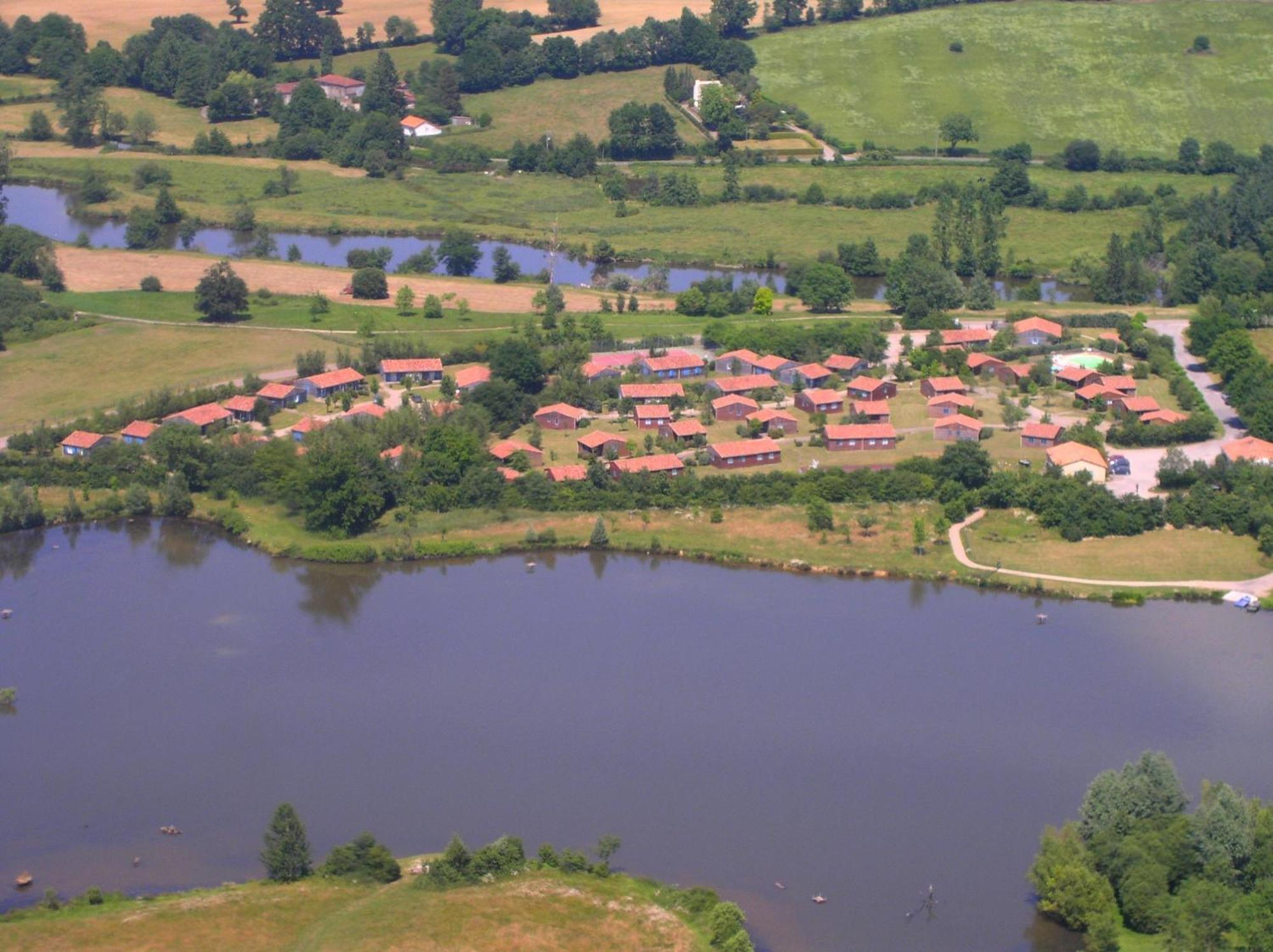 Pescalis Residence Les Maisons Du Lac Moncoutant Buitenkant foto